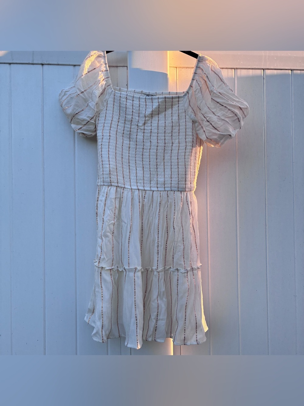 Speed Limit Women’s Ivory Gold Striped Smocked Puff Sleeve Tiered Dress Sz L